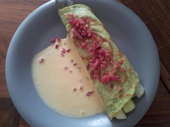 Kräuterpfannkuchen mit Spargel