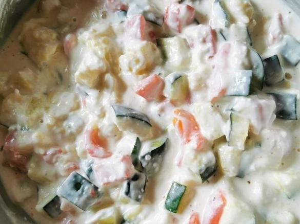 Zucchinisalat mit Schafskäsecreme