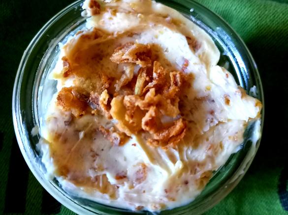 Röstzwiebel-Senf-Butter