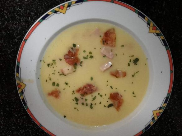 Kartoffelsuppe mit Kasseler und Bacon