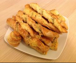 Schnelle Käsestangen mit Kräutern