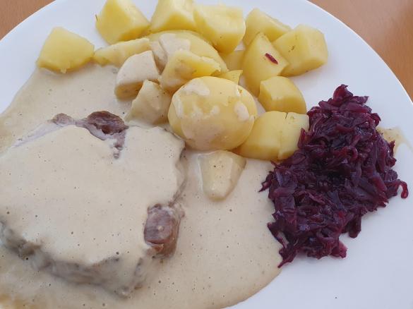 Schweinebraten mit Soße