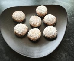 Gefüllte Eierplätzchen mit Vanillepudding und Kokosmilch