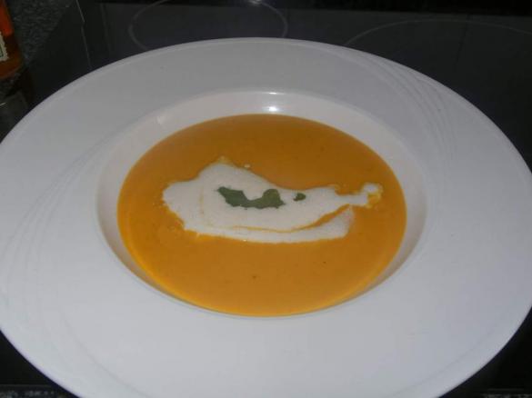 Savoyische Kürbiscremesuppe mit Apfel 