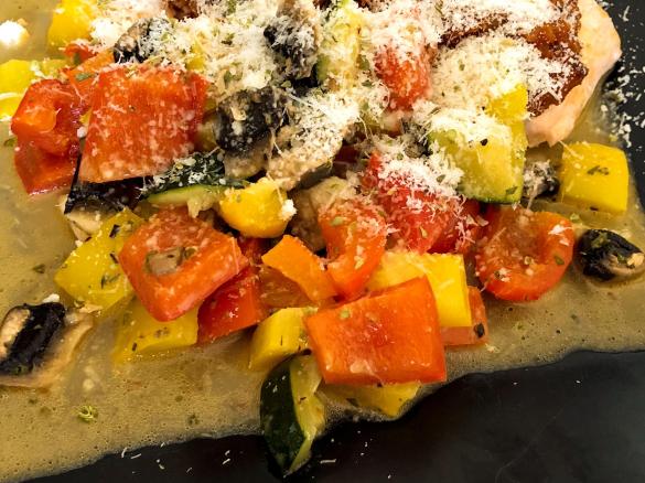 Mediterranes Fischfilets mit Gemüse (Low Carb)