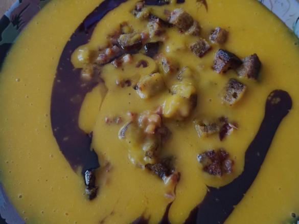Fruchtige Kürbiscremesuppe