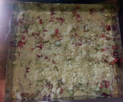 Variation von Rhabarberkuchen mit Puddingcreme