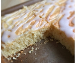 Schneller Zitronenkuchen mit Lemon Curd