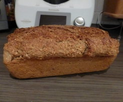 Mehrkorn-Möhren-Brot