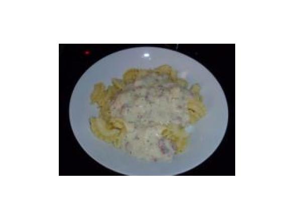 Speck-Käse-Sauce zu Nudeln