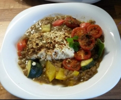 Mediterraner Linseneintopf mit Feta und viel Gemüse