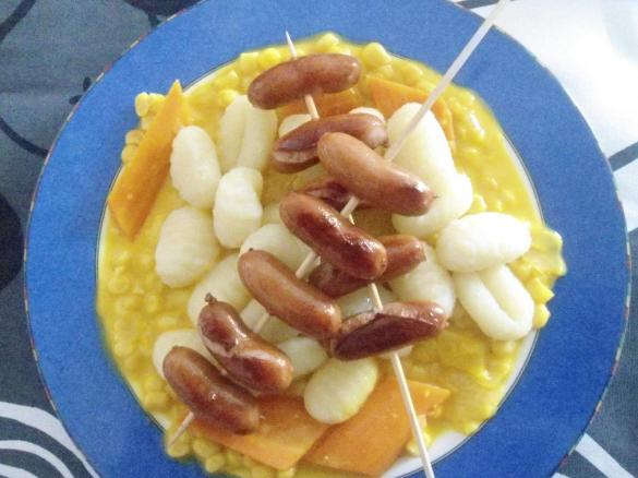Gnocchi mit Wurstspießchen