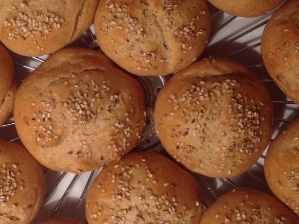 Sesam-Quark-Brötchen 