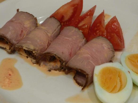 Rouladenröllchen mit Möhrencreme