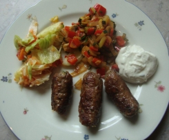 Cevapcici mit Lammfleisch