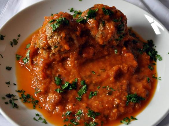Scharfe Marinara-Meatballs