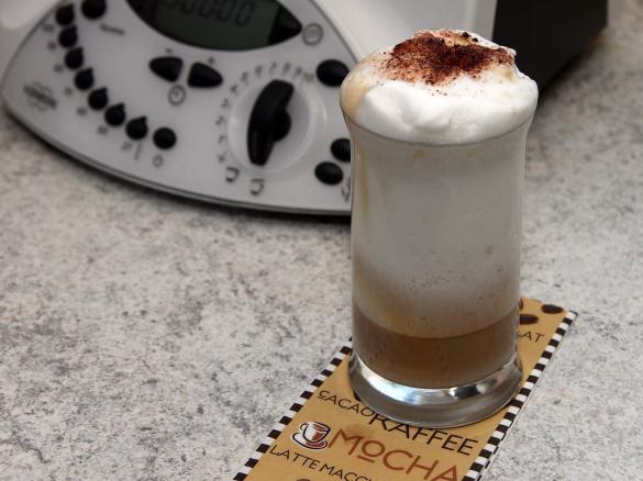 Milchschaum z.B. für Latte Macchiato