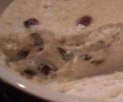 Grießbrei mit Rosinen