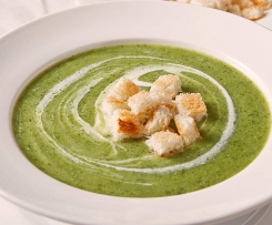 Broccoli-Zucchinicremesuppe