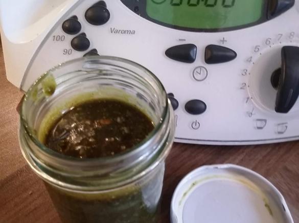 Rucola-Pesto mit Kürbiskernöl