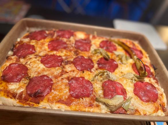 unser liebster Pizzaboden - dünn und knusprig