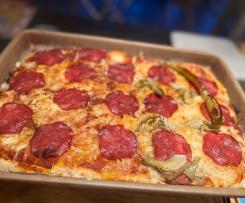 unser liebster Pizzaboden - dünn und knusprig