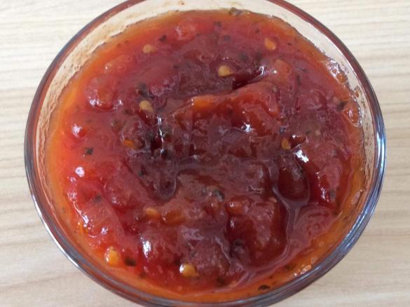 Tomatenmarmelade mit Chili und Zimt
