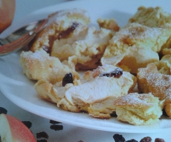 Kaiserschmarrn mit Äpfel oder Apfelkratzede
