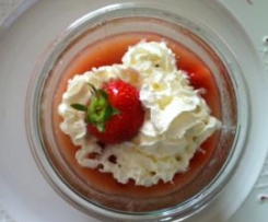 Erdbeer-Rhabarber-Grütze