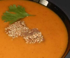 Paprika-Koriander-Suppe 