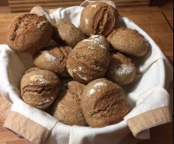 Vollkornbrötchen