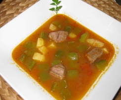 Gulaschsuppe a la Mama