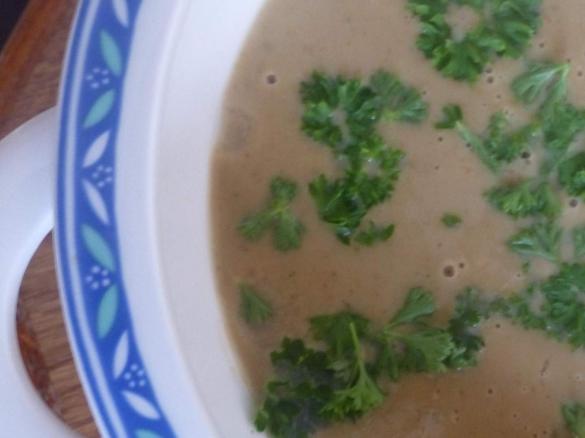Vegetarische (vegane) Anis-Maronensuppe 