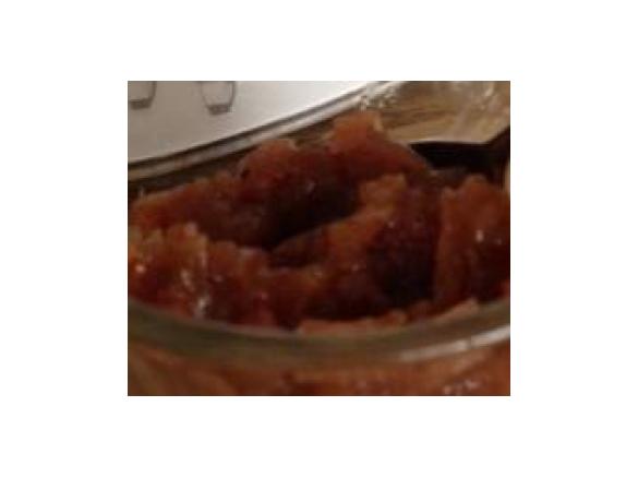 Chutney aus grünen Tomaten, Zwiebeln und Feigen