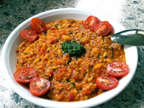 Bulgur mit Gemüsesoße