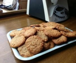 Variation von Haferflocken-Nuss-Kekse