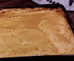 Käsekuchen vom Blech mit Baiserhaube