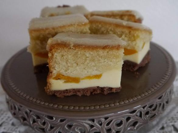 Marmorkuchen mit Quark-Aprikosen-Füllung