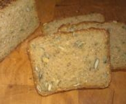 Kürbiskernbrot mit Zucchini