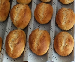 Dinkel-Buttermilch-Brötchen