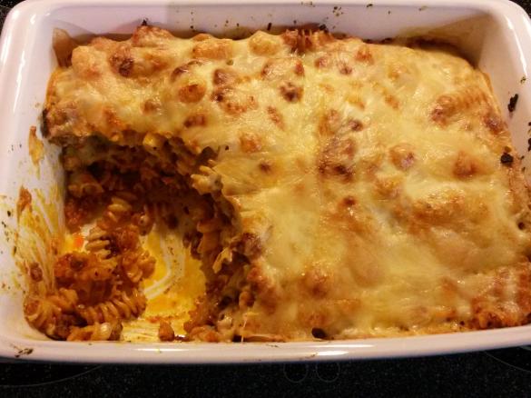 Nudel-Hack-Auflauf