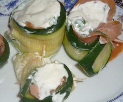 Zucchini-Lachs Röllchen
