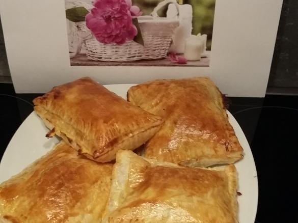 Schnelle BlätterteigTaschen süss