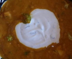 Süßkartoffelcurry mit Minzsauce