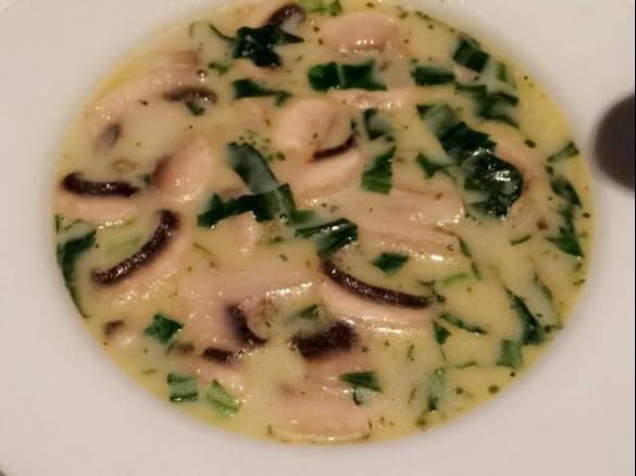 Champignonsuppe mit Bärlauch