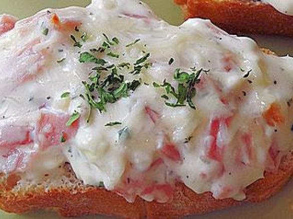 Knoblauchkäsecreme für Baguettes