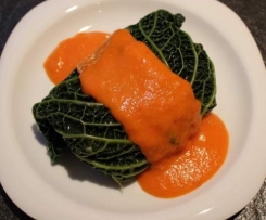 Wirsingrollen mit Grieß-Käse-Füllung