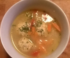 Tofuklößchen in Gemüsesuppe