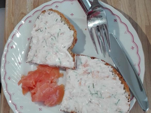 Schneller Lachsaufstrich