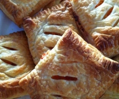 Pizzatasche mit Blätterteig